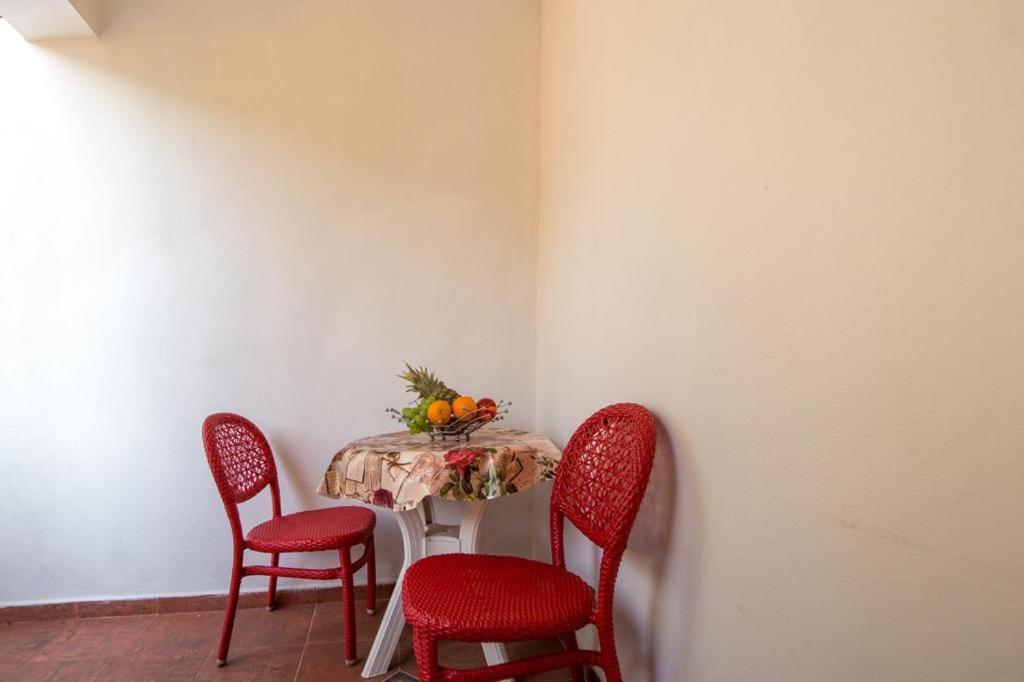 Acika Apartments Rafailovici Luaran gambar